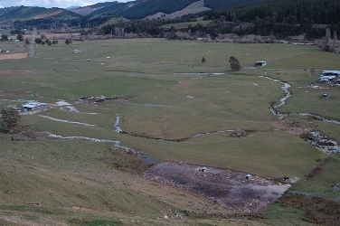 Surface water pathways on normally dry Motupiko Valley bottom